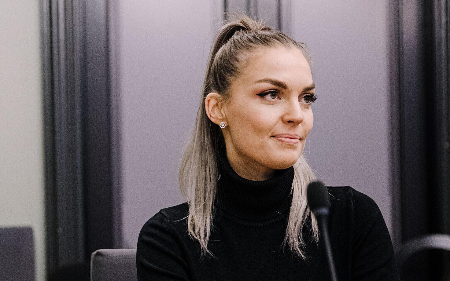 Рената Лукк.