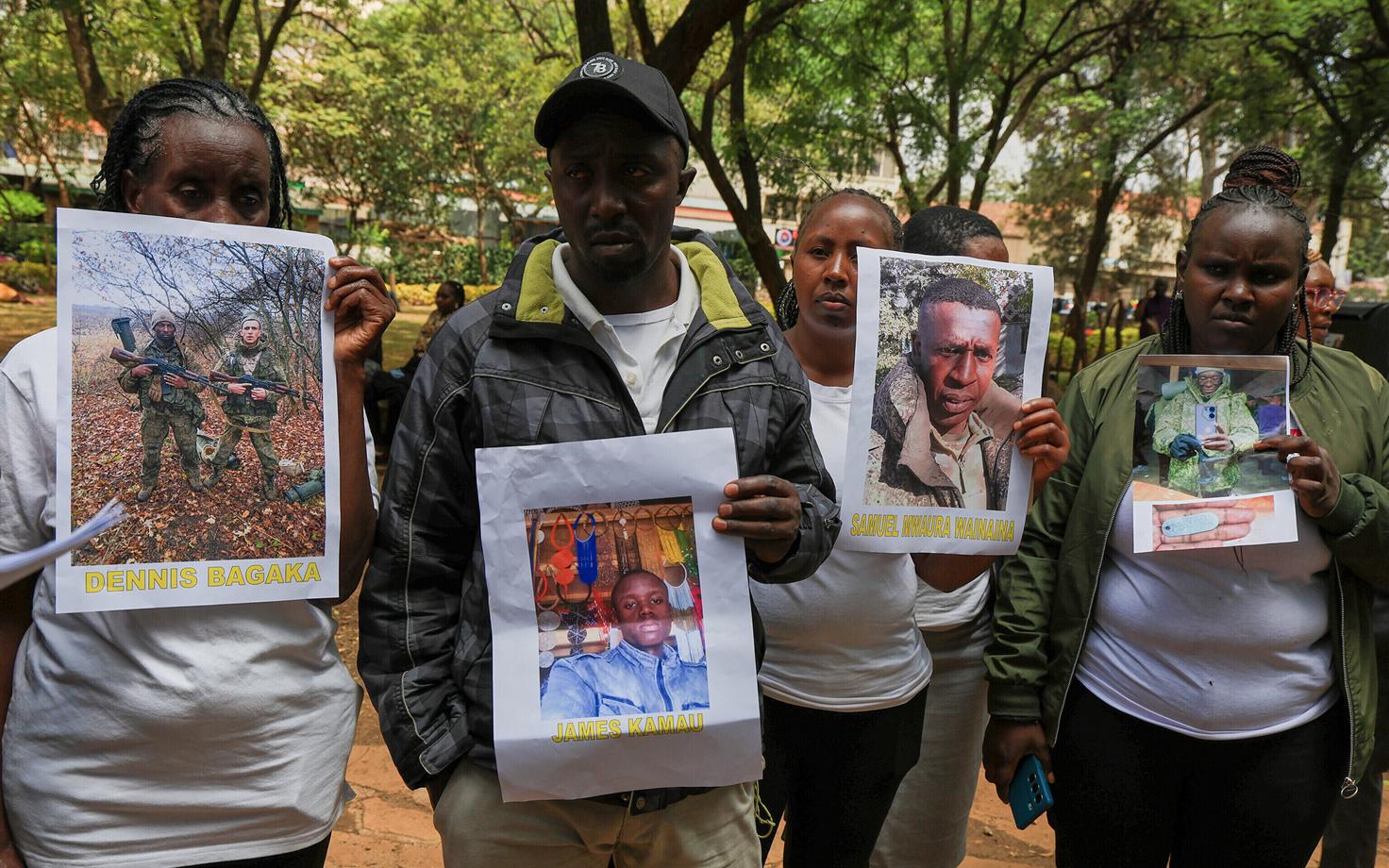 Семьи кенийцев, завербованных в российскую армию, ожидают возвращения своих близких домой.
