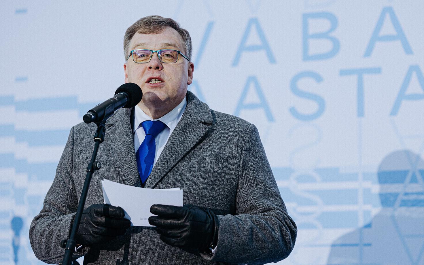 Лаури Хуссар.