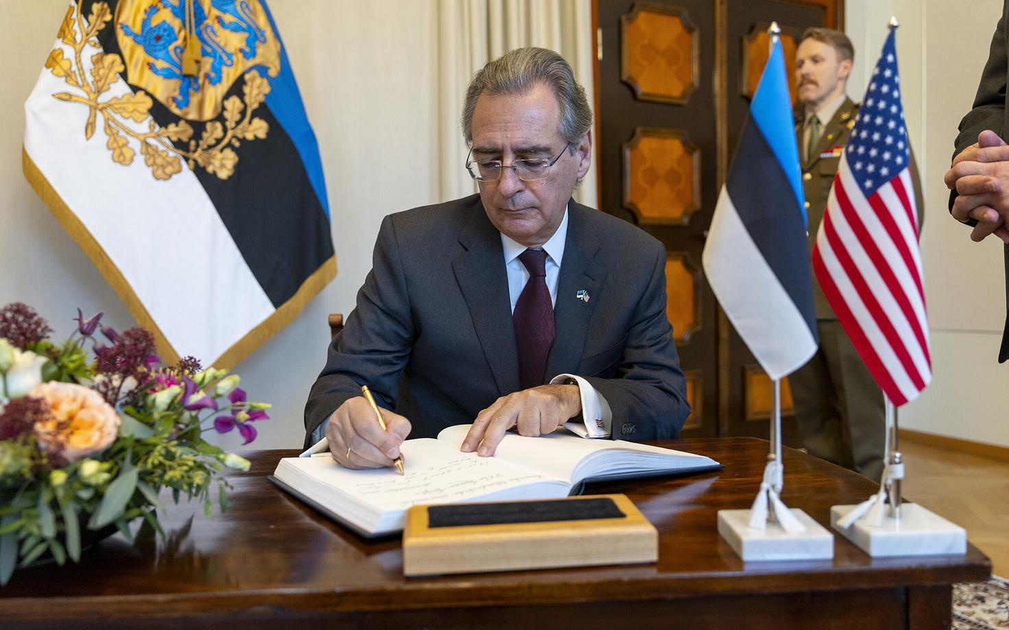 Роман Пипко.