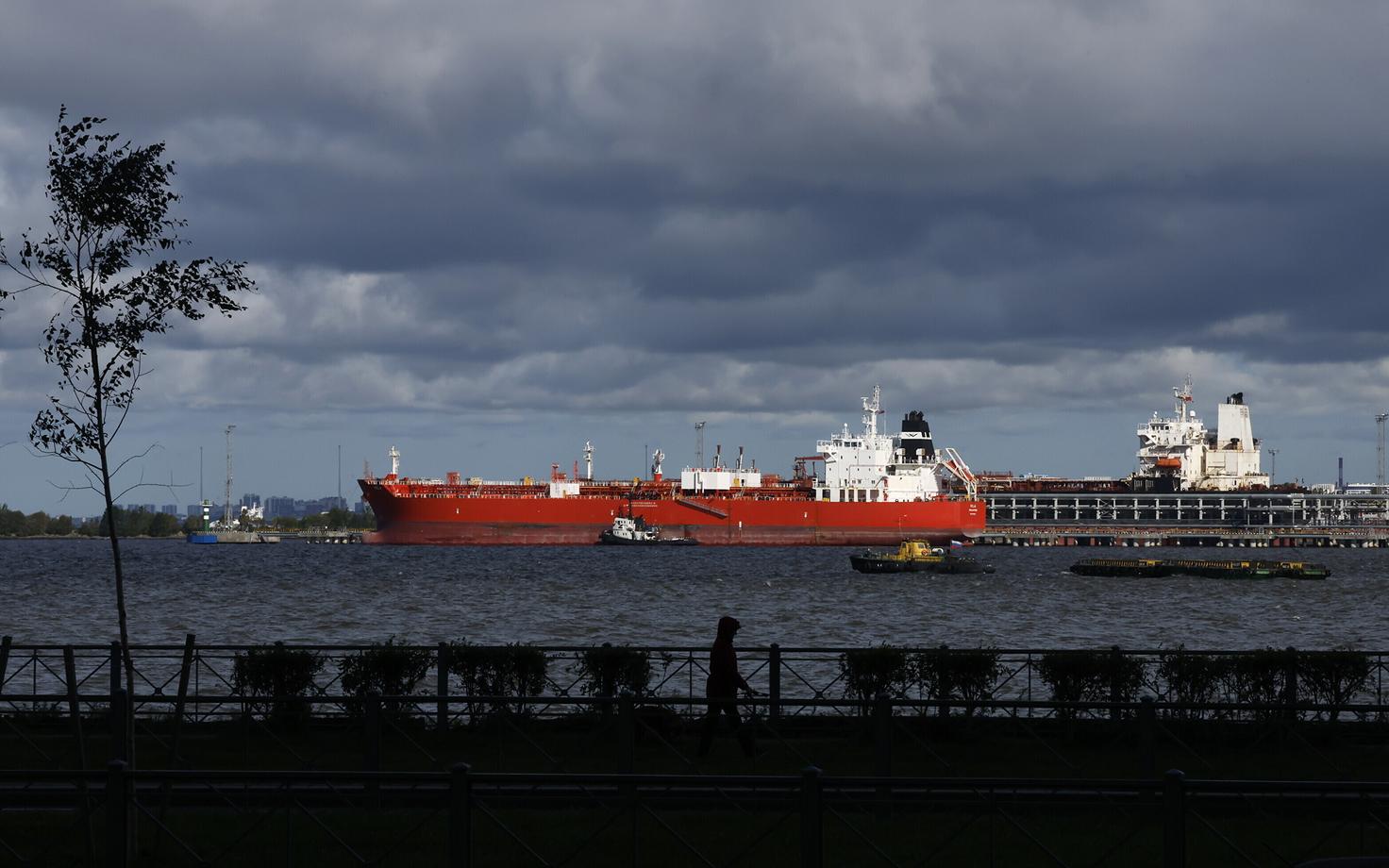 Naftatanker Peterburi sadamas