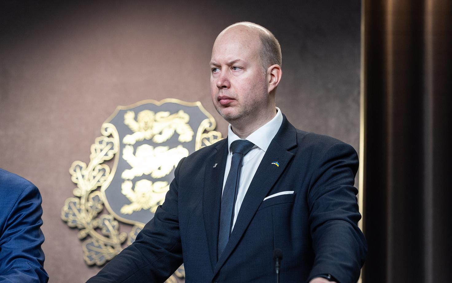 Министр внутренних дел Игорь Таро.