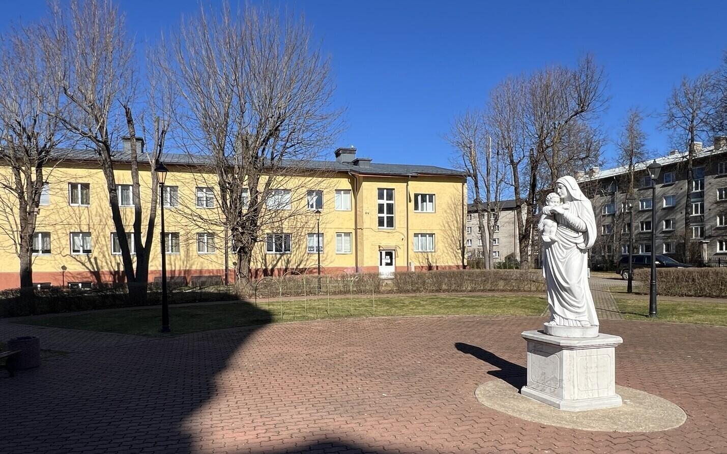 Narva Orthodox High School.