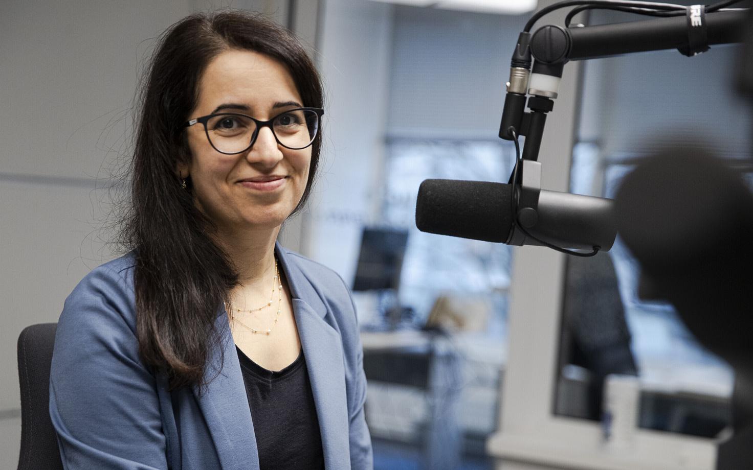 Лили Милани.