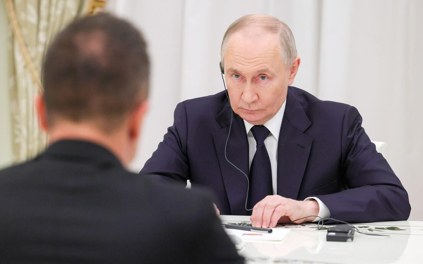 Министр иностранных дел Венгрии Петер Сийярто на приеме у президента РФ Владимира Путина 6 марта 2026 года.