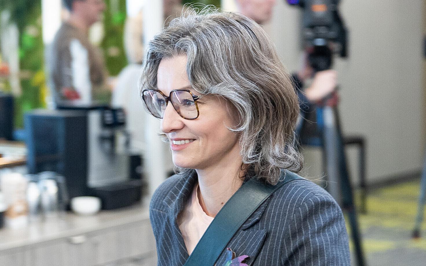 Йоко Алендер.