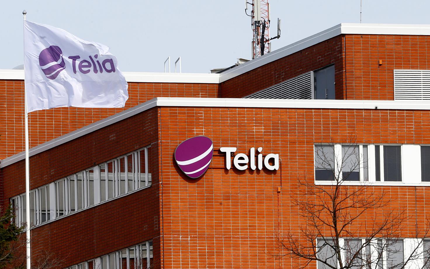 Telia Helsingi kontori ees lehvib lipp