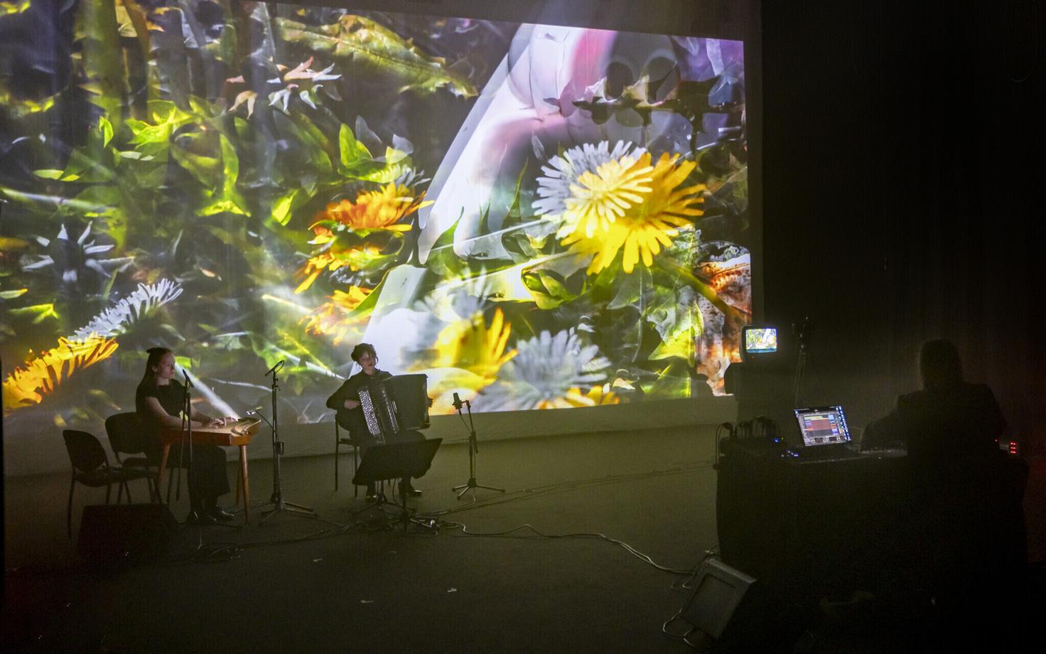 Фестиваль искусства и музыкальных технологий Commute.