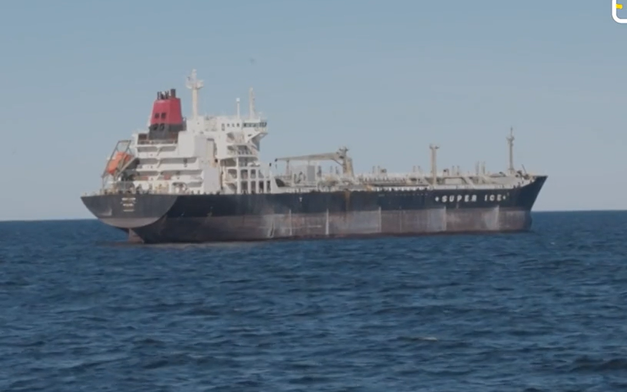 Нефтяной танкер в Балтийском море.