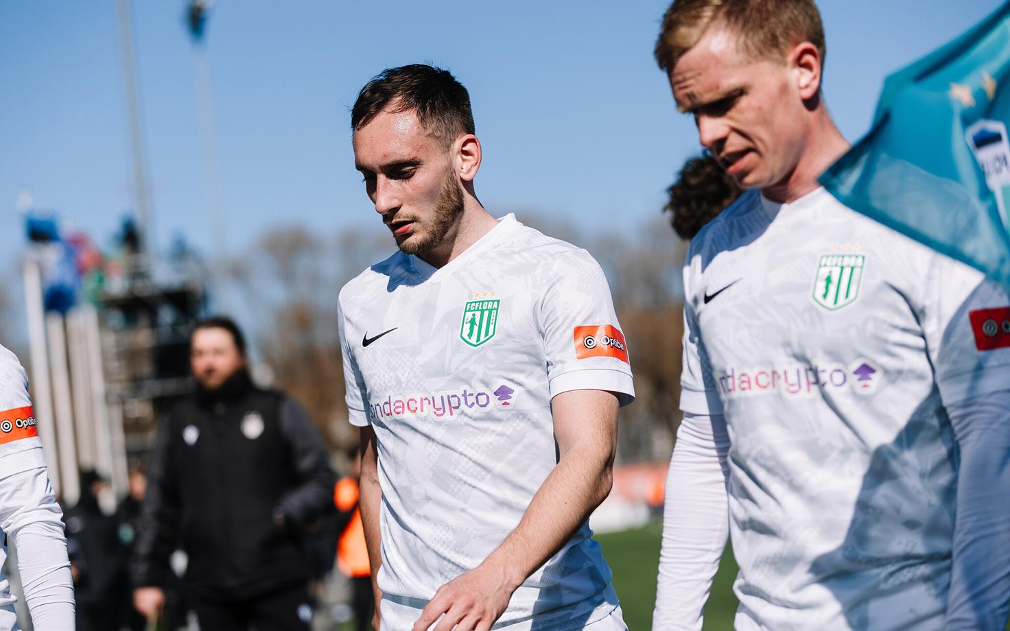 Логотип Zondacrypto на футболке